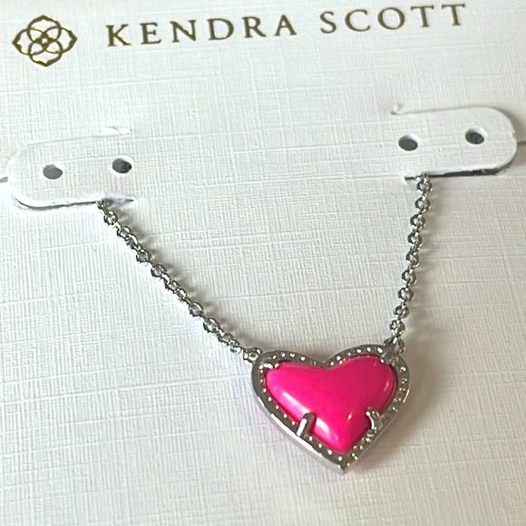 NEW Kendra Scott Necklace and Earrings Set Pink Heart - Picture 5 of 6